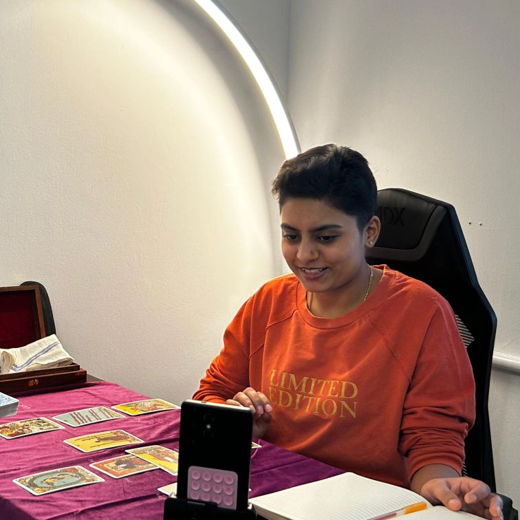 Meha preparing a Tarot reading